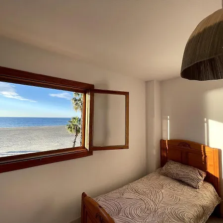 Casa En Primera Linea De Playa Tamarit Holiday home *