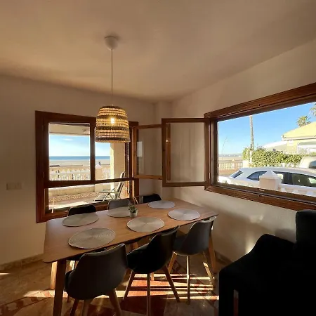 Holiday home Casa En Primera Linea De Playa Tamarit Santa Pola