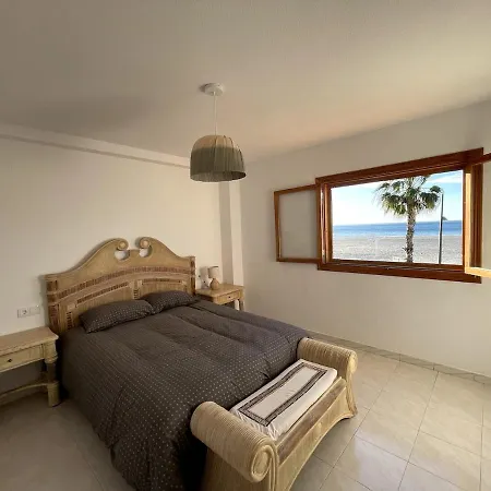 Casa En Primera Linea De Playa Tamarit