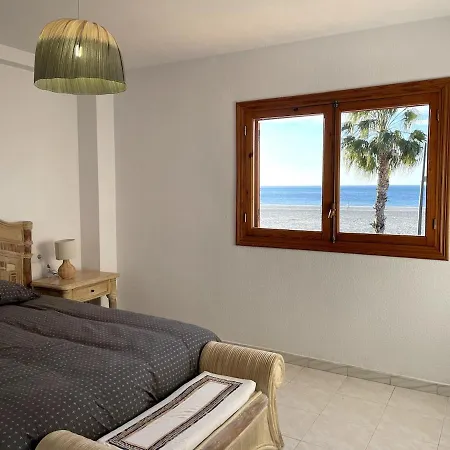 Casa En Primera Linea De Playa Tamarit *